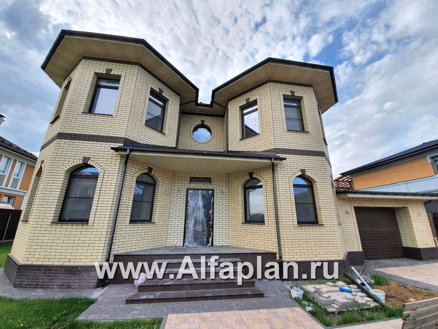 Проекты домов Альфаплан - «Амбиент» - амбиционый дом с двумя мощными эркерами - дополнительное изображение №3